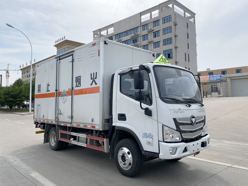 雜項(xiàng)危險(xiǎn)物品廂式運(yùn)輸車(chē)，運(yùn)輸車(chē)，運(yùn)輸車(chē)廠(chǎng)家，楚勝集團(tuán)